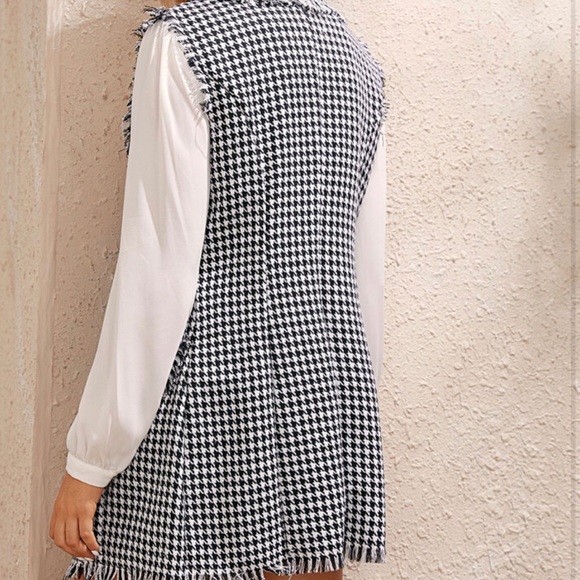 Blazer - Picture 3 of 3